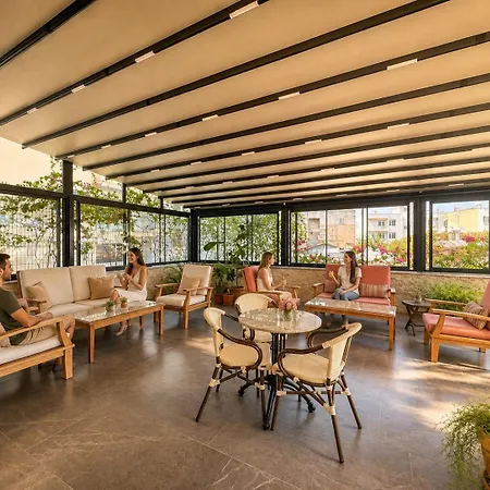 Ξενοδοχείο με διαμερίσματα Arkk Homes 4*